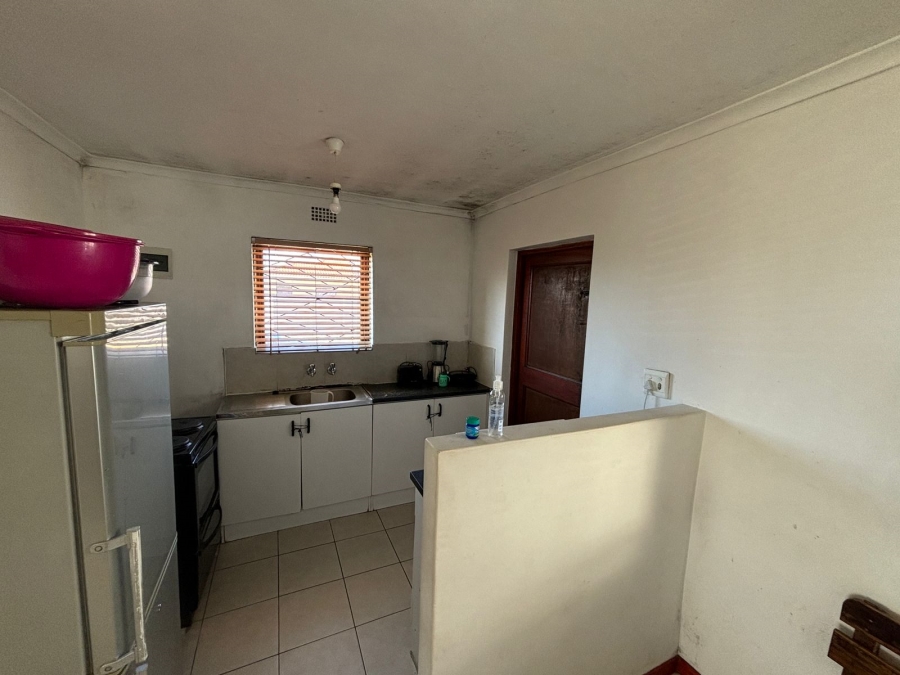 2 Bedroom Property for Sale in Ilitha Park Western Cape